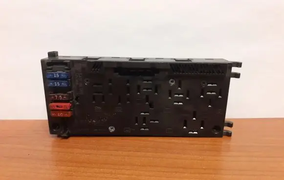 Mercedes-Benz E W210 Fuse box set 0025451901 4202