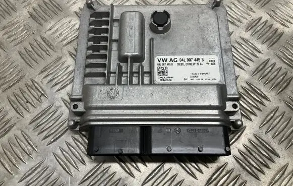 Volkswagen Golf Sportsvan Engine control unit/module ECU 04L907445B