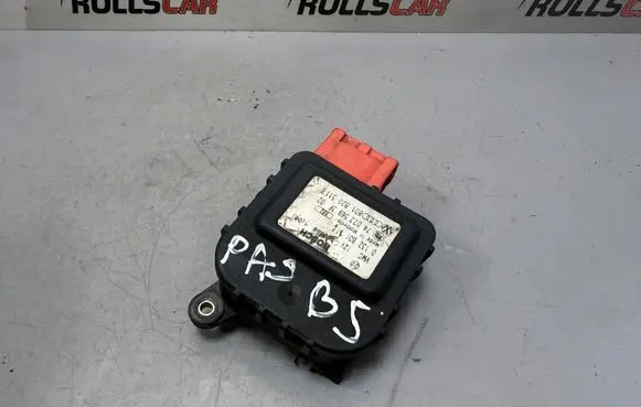 Volkswagen PASSAT B5 Air flap motor/actuator 8D1820511B 0132801116 740225693F