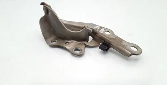 Engine bonnet/hood hinges