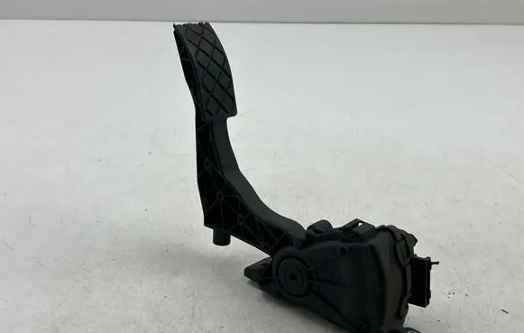 Volkswagen Polo V 6R Accelerator throttle pedal 6PV00849631 6Q1721503M