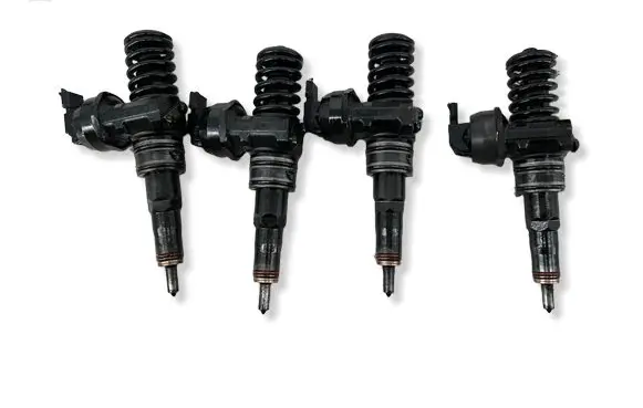 Volkswagen Golf V Fuel injectors set 0414720232