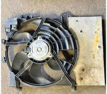 Peugeot 2008 I Electric radiator cooling fan 9682895680 98372A01