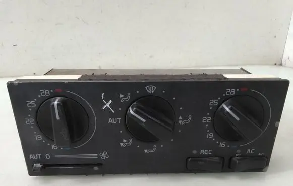 Volvo 850 Climate control unit 9166549