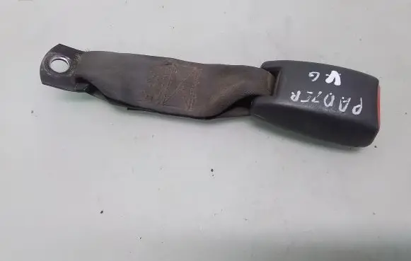 Mitsubishi Pajero Sport I Middle seatbelt buckle (rear) 