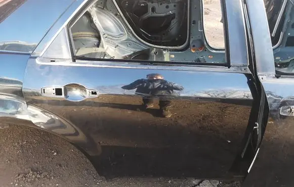 Chrysler 300 - 300C Rear door