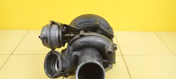 Volkswagen Touareg I Turbo 070145701J BAC