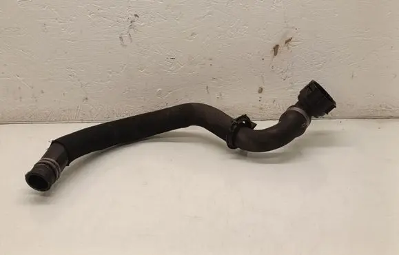 Volvo V40 Engine coolant pipe/hose 31319309