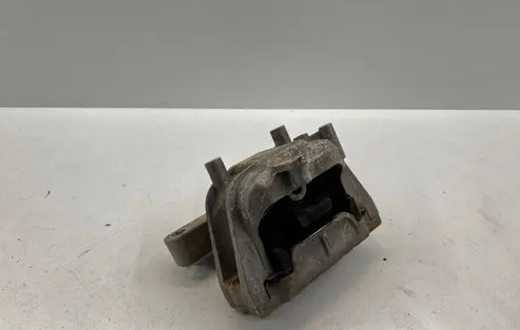 Audi TT TTS Mk2 Engine mount bracket 1K0199262
