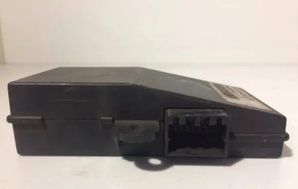 Chrysler Voyager Alarm control unit/module 04686995AD