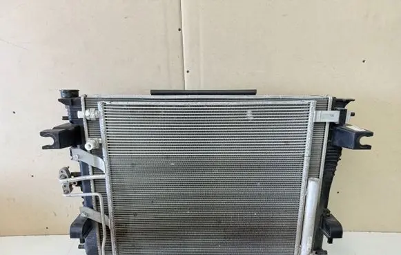 Dodge RAM Radiator set 68268606AE 68312697AC