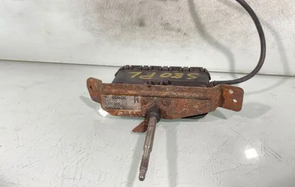 Volvo S80 Headlight wiper motor 0390206216