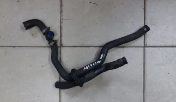 Audi A6 S6 C4 4A Engine coolant pipe/hose