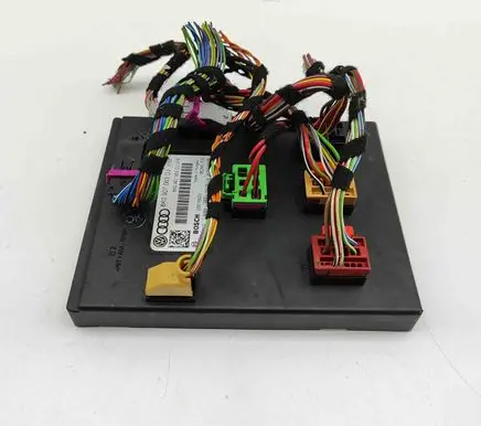 Audi Q5 SQ5 Central body control module 8K0907063DJ