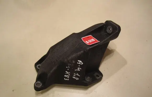 Audi A4 S4 B5 8D Engine mounting bracket 8D0199307L