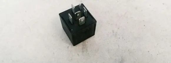 Volkswagen PASSAT B3 Other relay 191953227A