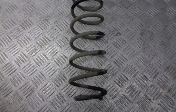 Volkswagen Polo Rear coil spring
