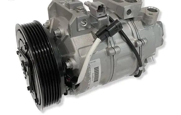 Nissan X-Trail T33 Air conditioning (A/C) compressor (pump) Z0003904E 92600JG30B
