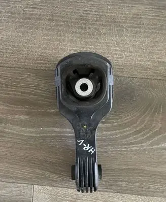 Honda HR-V Engine mount bracket UP3M0
