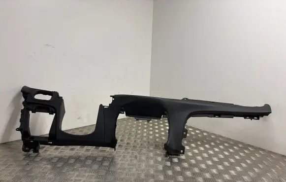 Dashboard lower bottom trim panel