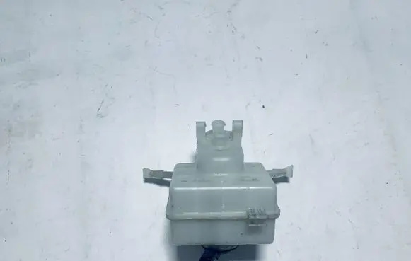 BMW X5 E70 Brake fluid reservoir 