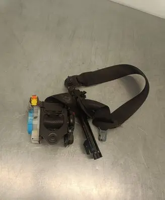Mercedes-Benz B W246 W242 Front seatbelt 3063559 071DG6F3AC 307068099228