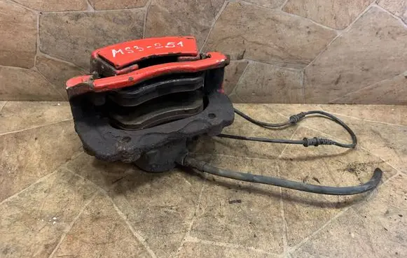 Mercedes-Benz C W204 Front brake caliper 