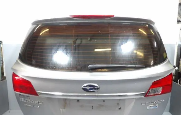 Subaru Legacy Tailgate/trunk/boot lid
