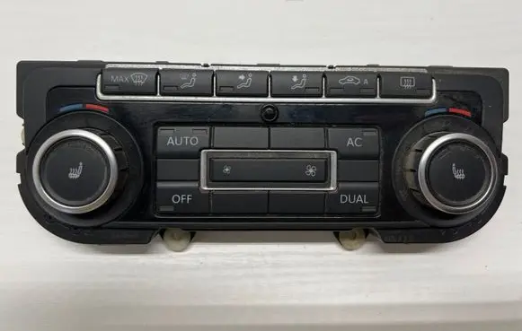 Volkswagen Golf VI Climate control unit 5K0907044BD 5HB00974631