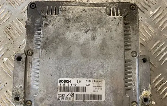 Peugeot 206 Engine control unit/module 0281010594