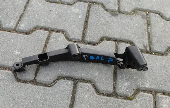 Suzuki Baleno IV Front bumper mounting bracket