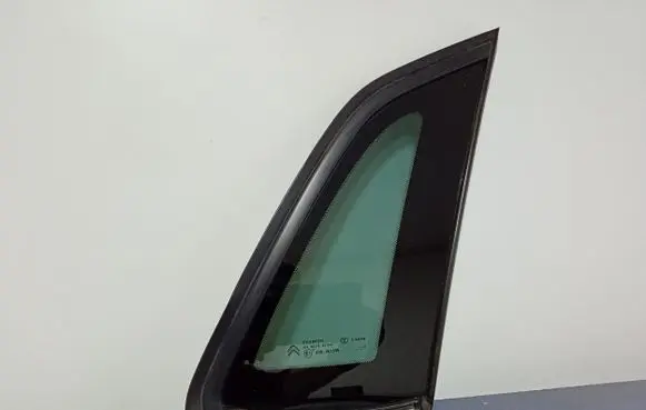Citroen C4 Grand Picasso Rear side window