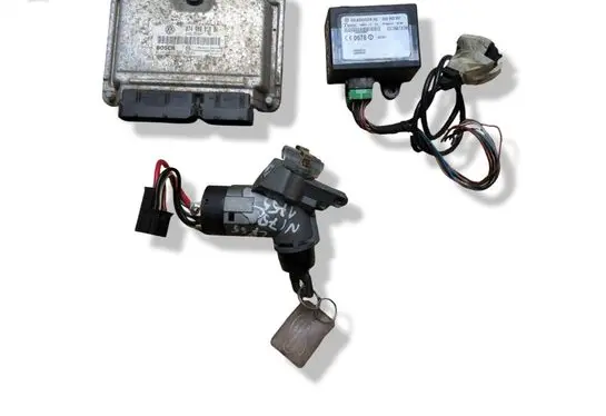 Volkswagen II LT Engine ECU kit and lock set 0281011385 074906018BK
