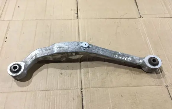 Nissan Qashqai Rear control arm