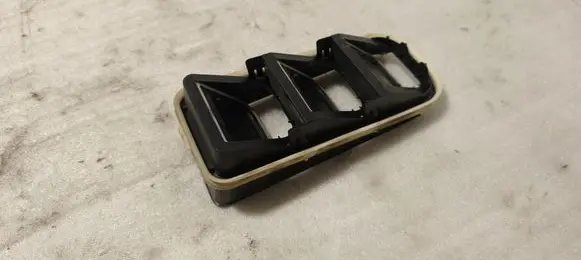 Opel Grandland X Quarter panel pressure vent 9678565780