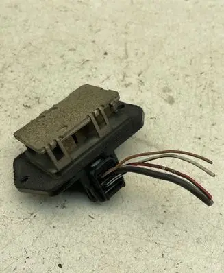 Toyota RAV 4 (XA20) Heater blower motor/fan resistor 3E312