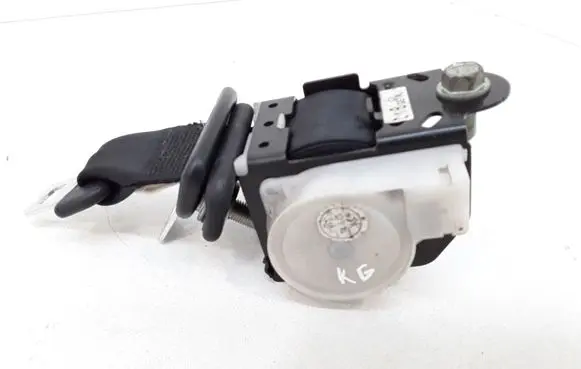 Mazda 6 Rear seatbelt
