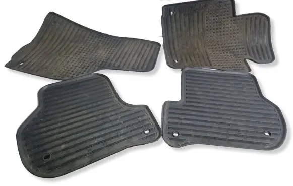 Skoda Octavia Mk2 (1Z) Car floor mat set 1Z1862436