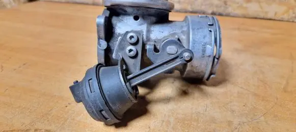 Audi A3 S3 8L EGR valve 038131501H 038178637a 259016