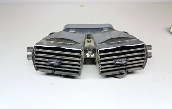 Mercedes-Benz A W168 Dash center air vent grill 1688300054