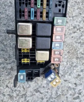 Mitsubishi Space Wagon Fuse module