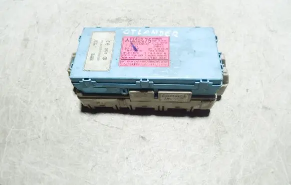 Mitsubishi Outlander Fuse module G8C223M3C