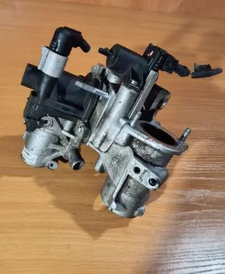 Renault Clio IV EGR valve H8200836385