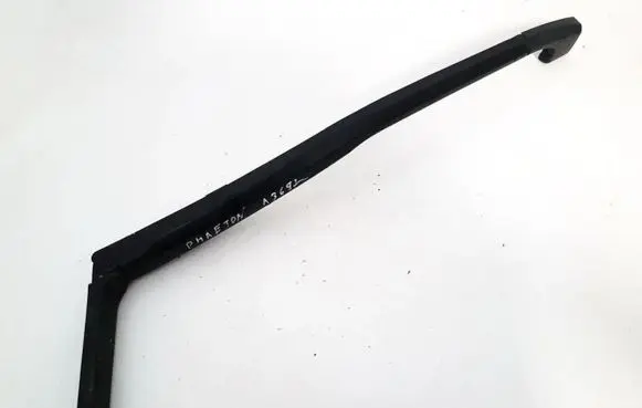 Volkswagen Phaeton Front wiper blade arm 74560