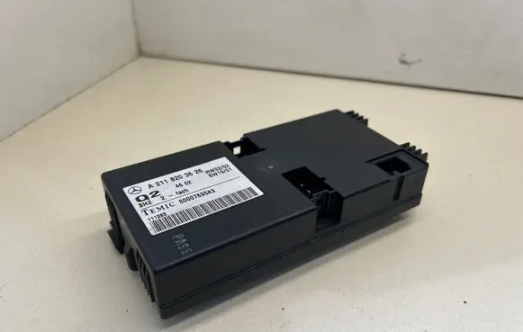 Mercedes-Benz E W211 Seat control module A2118203626 00007896A3 111285
