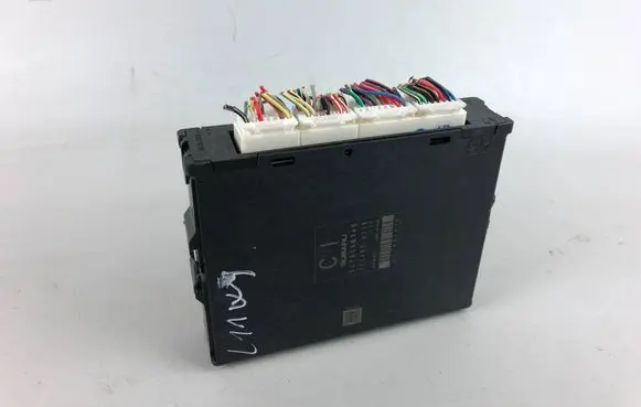 Subaru Legacy Engine control unit/module 22765AB760