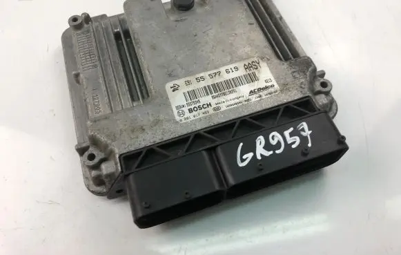 Opel Insignia A Engine control unit/module ECU 55577619 0281017453