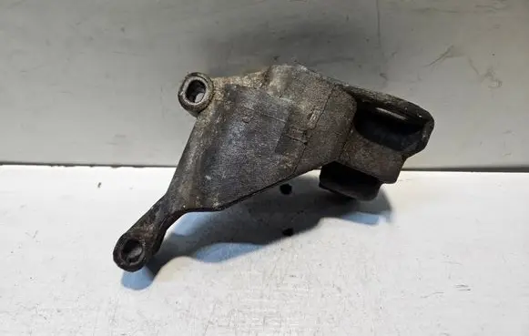 Audi 80 90 B3 Power steering pump mounting bracket 026145531C 026145531D