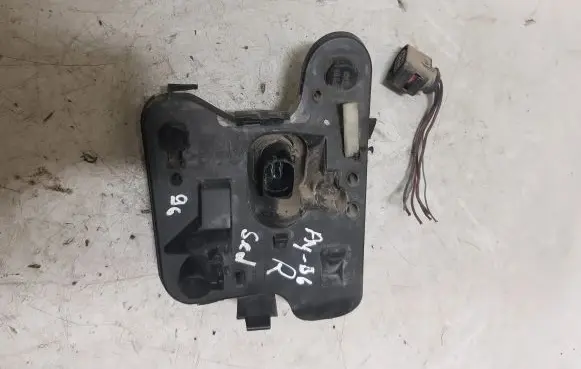 Audi A4 S4 B6 8E 8H Tail light bulb cover holder 153948
