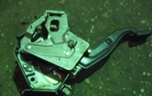 KIA Carnival Handbrake/parking brake lever assembly